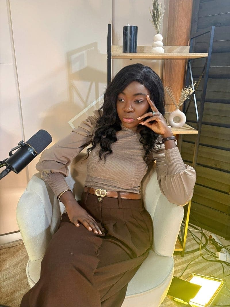 Aysha Mbaye — Leadership, Crédibilité & Dynamiques de Pouvoir